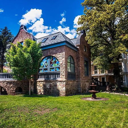 Voeroesko Villa -Elnoeki Szauna Es Jakuzzi Hasznalattal Balatonalmadi Exterior photo